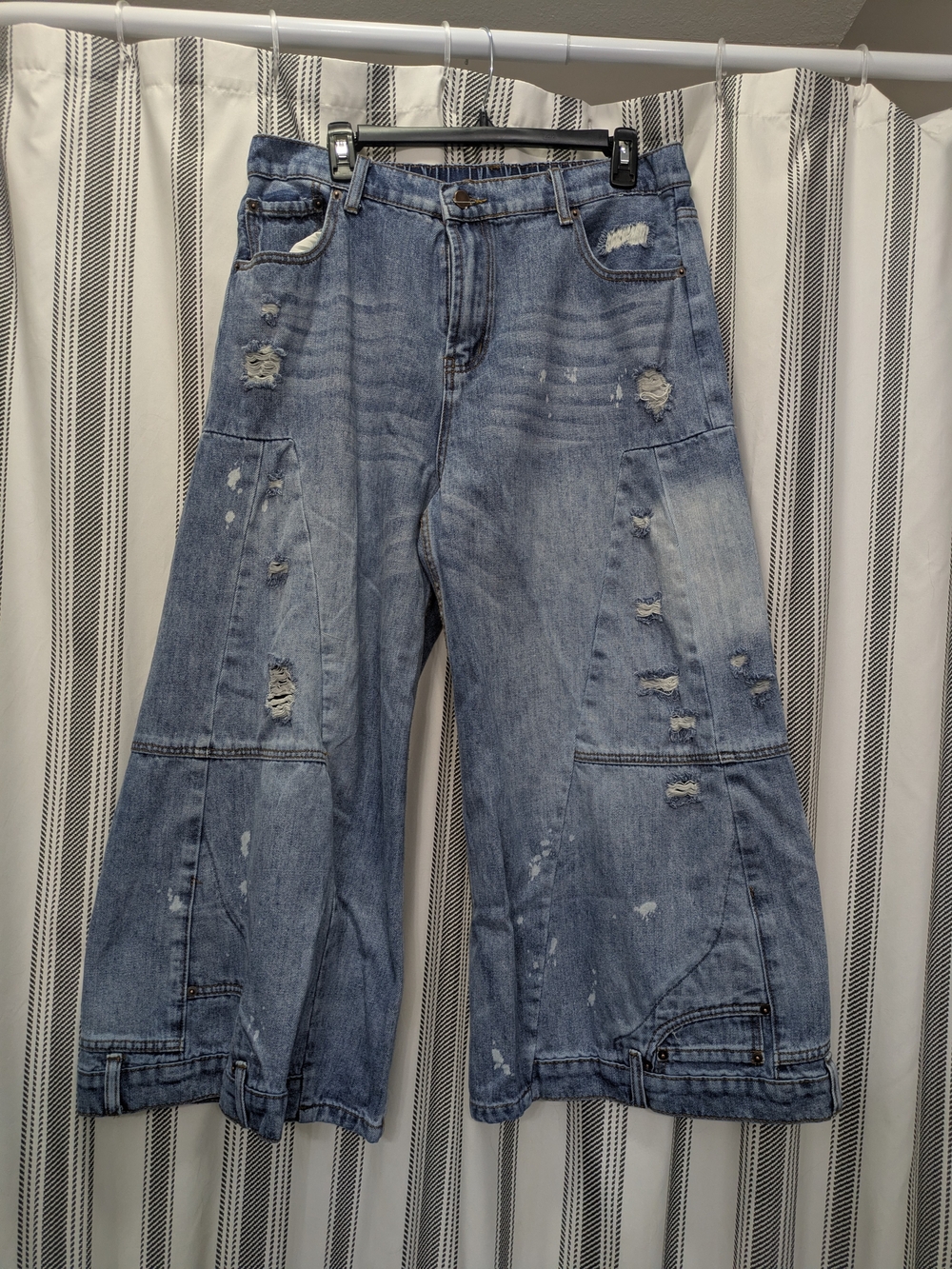 Distressed Upside Down Style Wide-Leg Women's Jeans in Light Blue